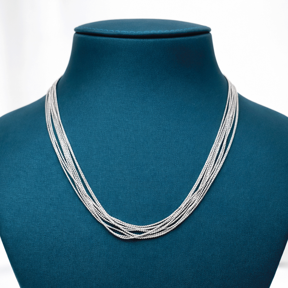 Everyday Chic Essential Chain