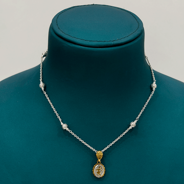 Everyday Chic Essential Chain