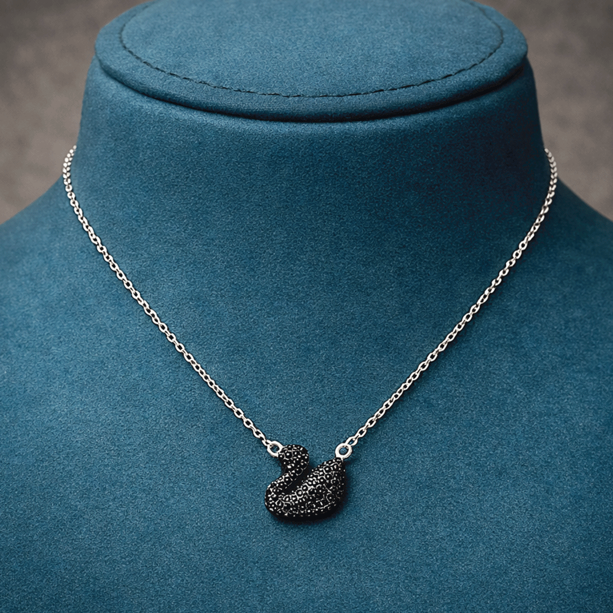 Everyday Chic Essential Chain