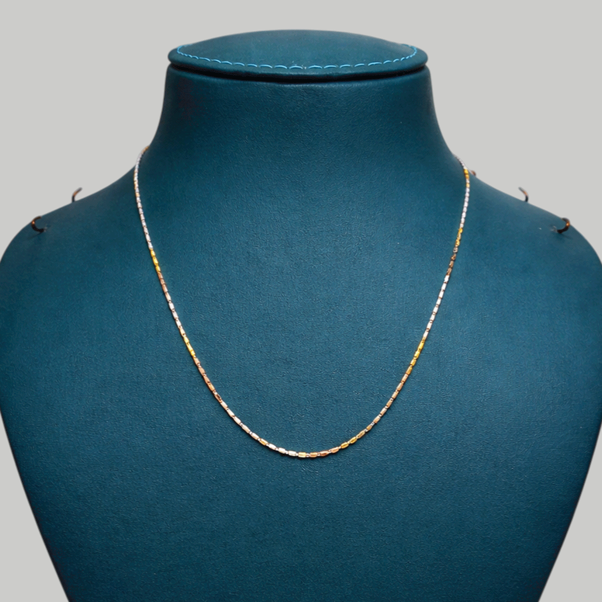 Rose Radiance Neck Chain