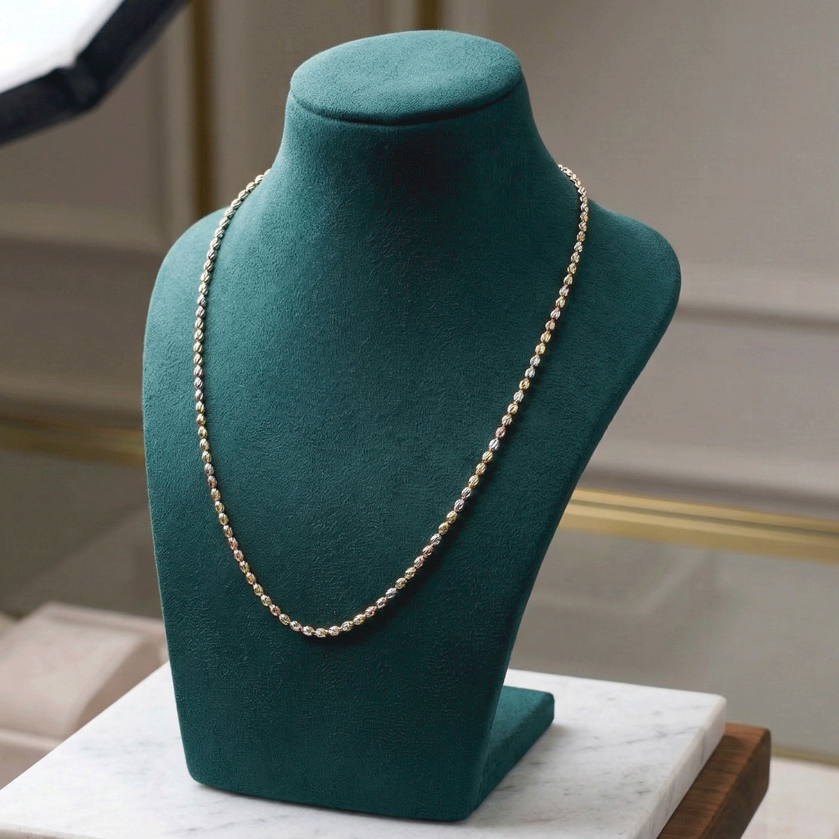 Rose Radiance Neck Chain