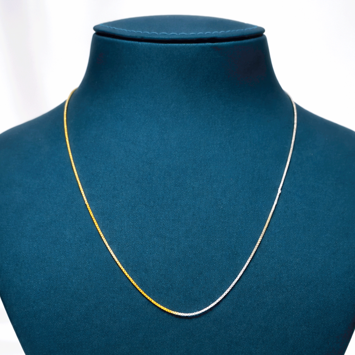 Rose Radiance Neck Chain