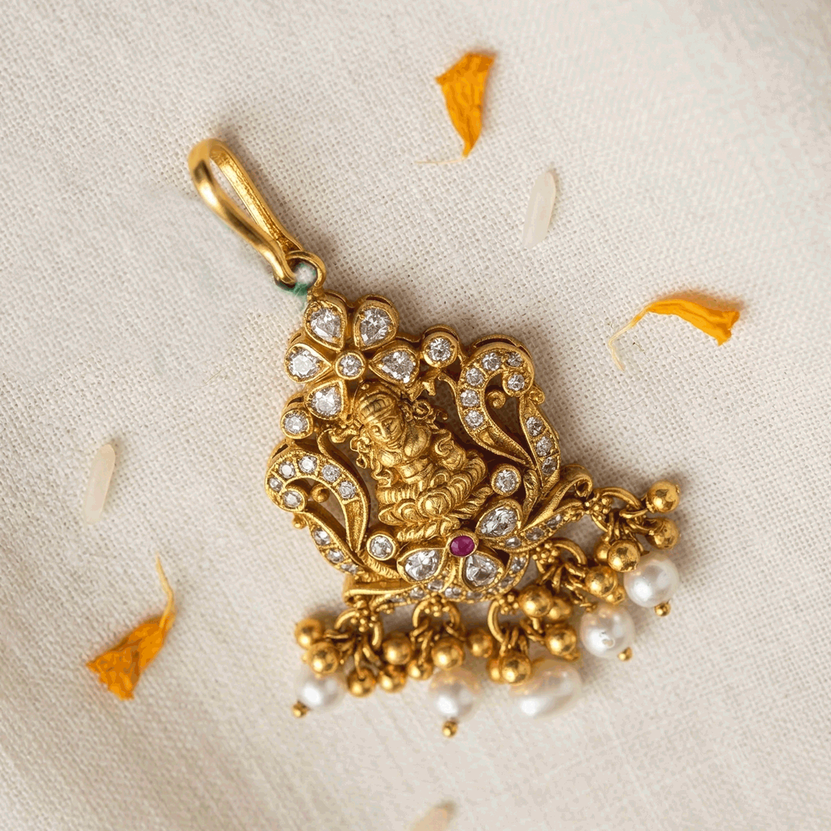 Classic Glow  Nethi Chutti – Gold Plated