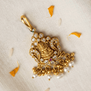 Classic Glow  Nethi Chutti – Gold Plated