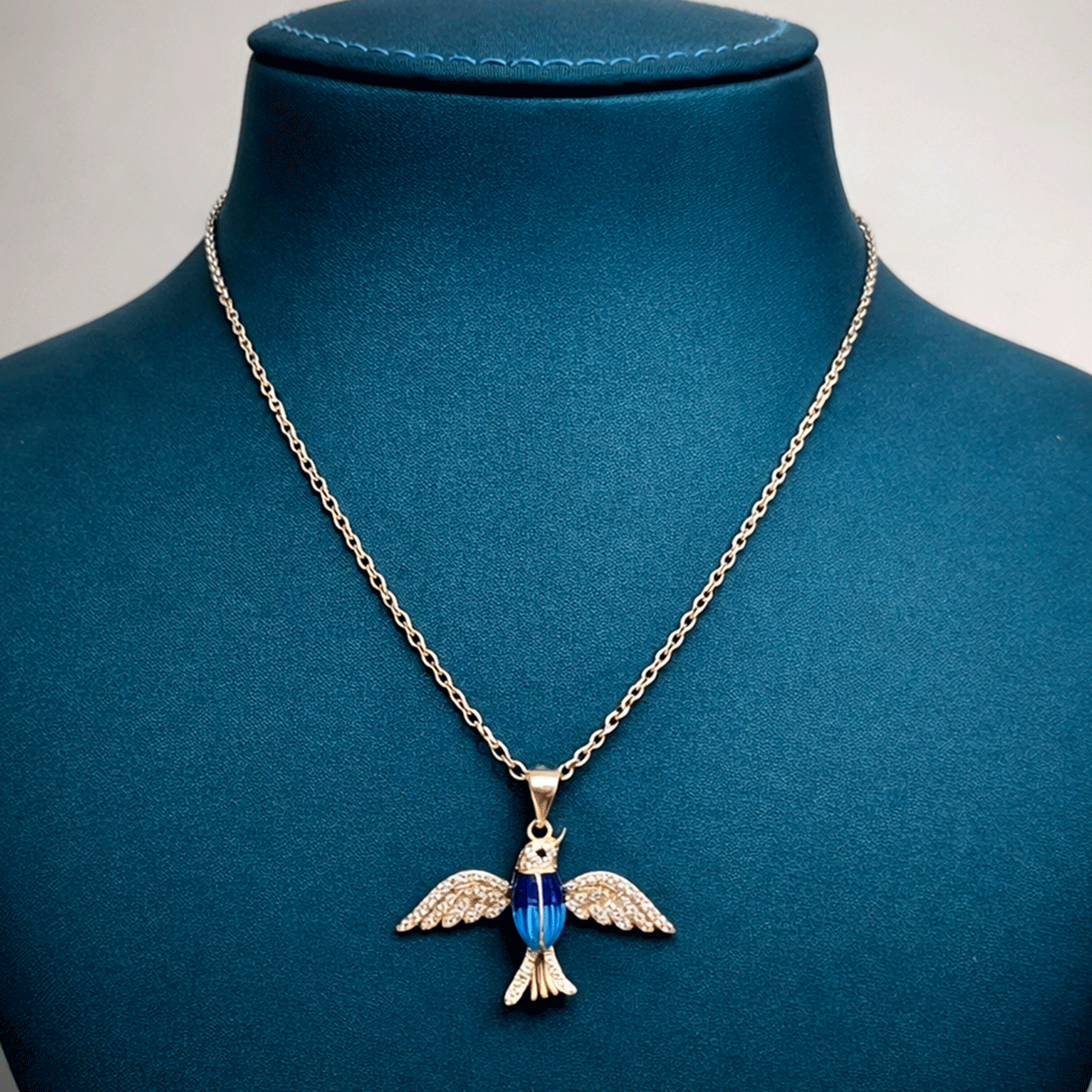 Everyday Chic Essential Chain