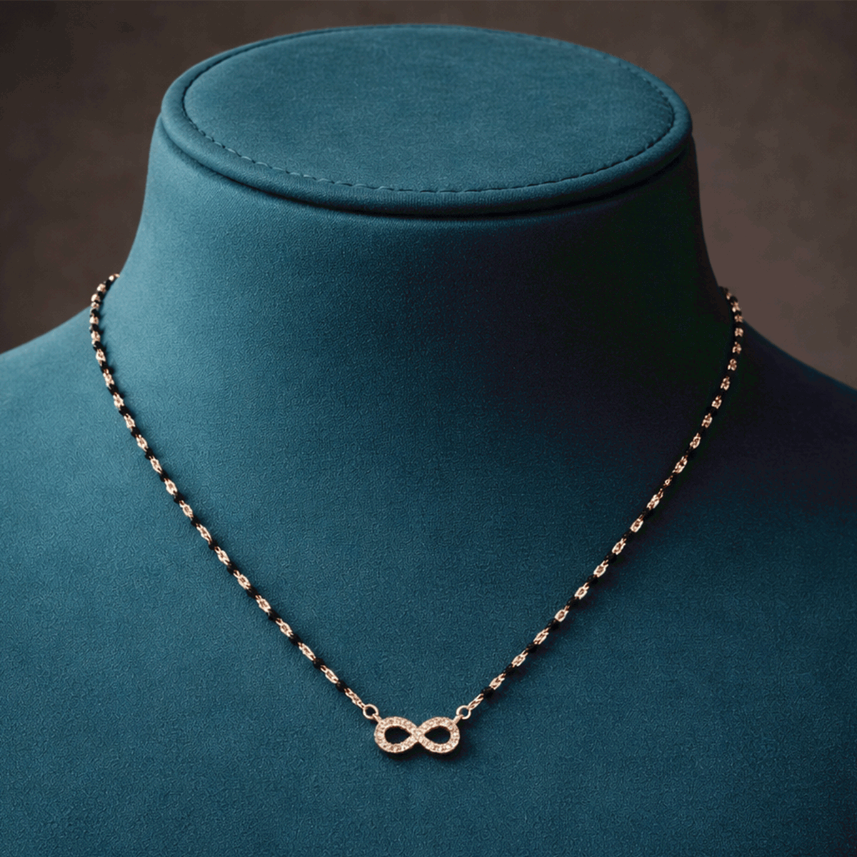 Everyday Chic Essential Chain