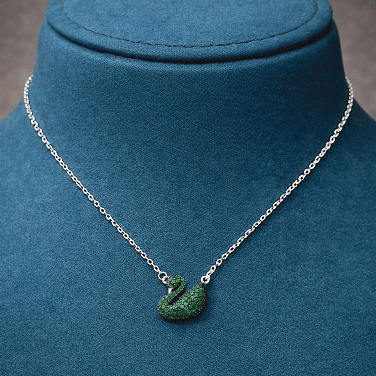 Everyday Chic Essential Chain