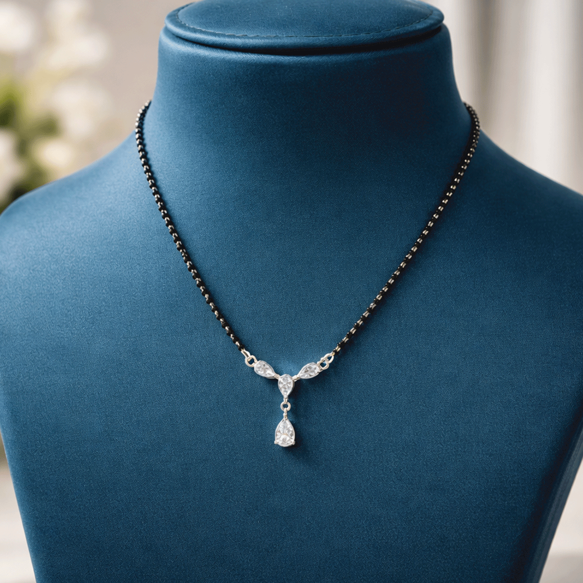 Everyday Chic Essential Chain