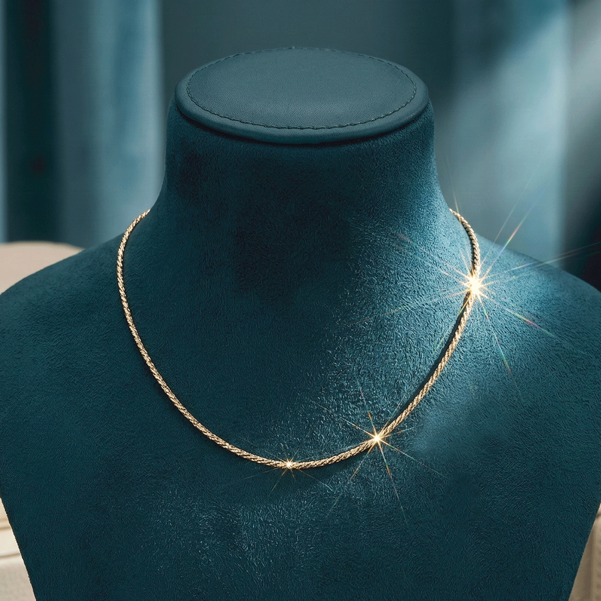 Rose Radiance Neck Chain