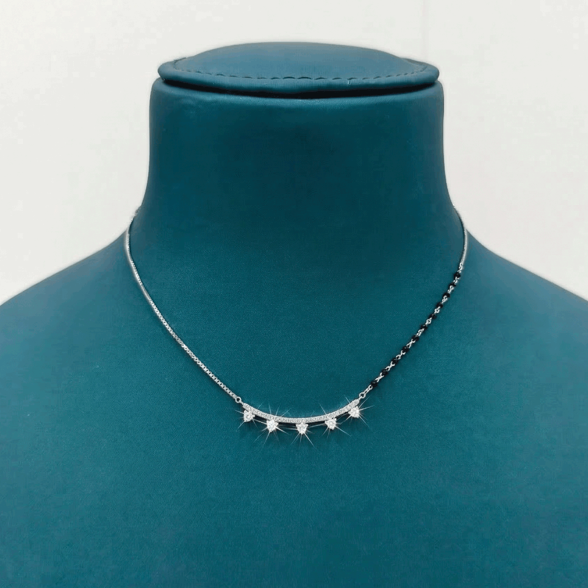 Everyday Chic Essential Chain