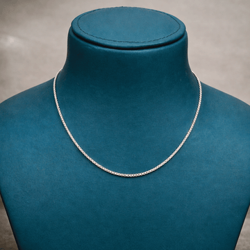 Everyday Chic Essential Chain
