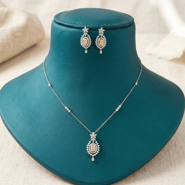 Style Pair Chain & Stud Set – Silver Finish