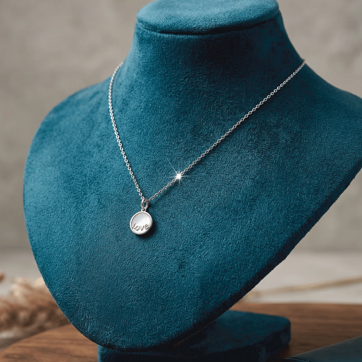 Everyday Chic Essential Chain