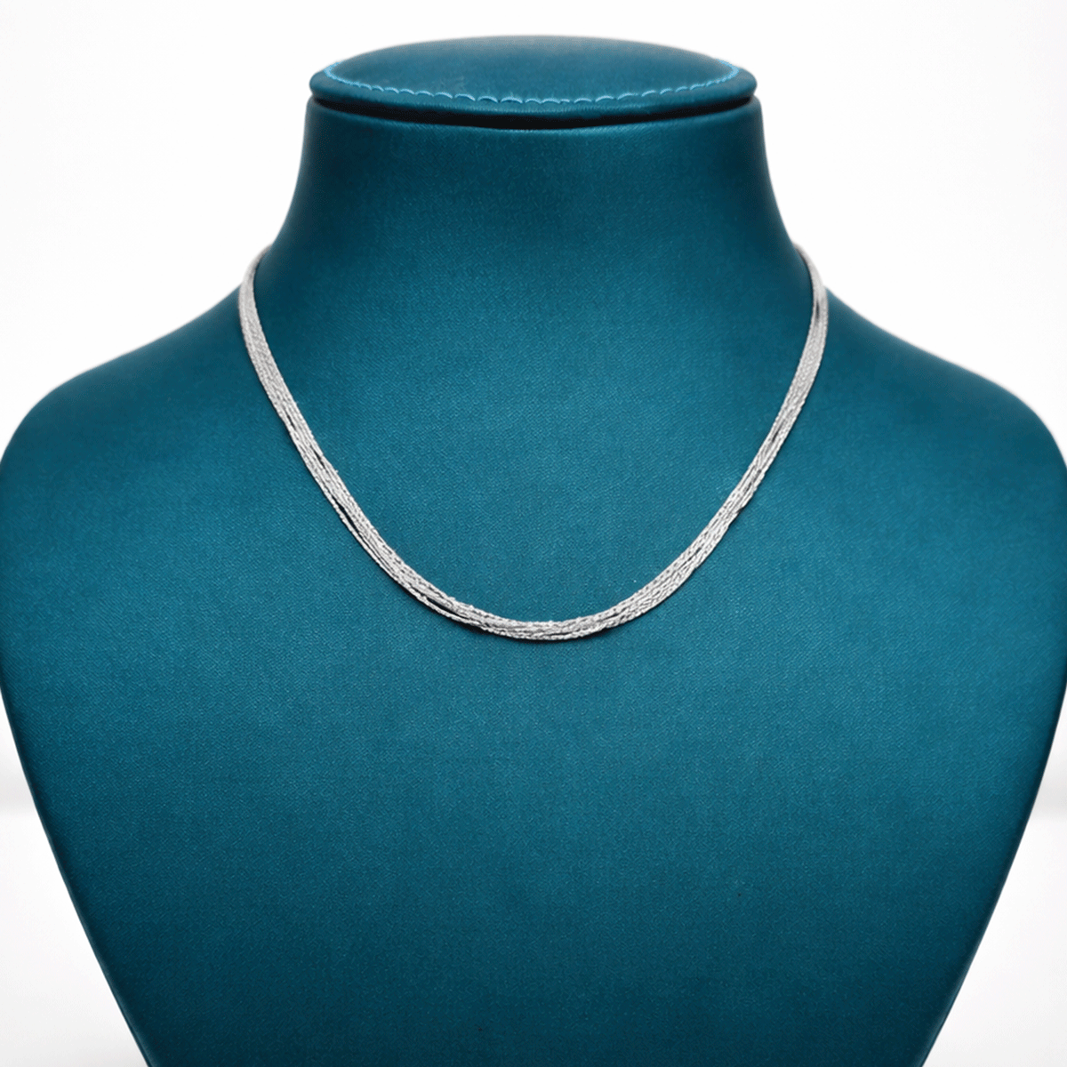 Everyday Chic Essential Chain