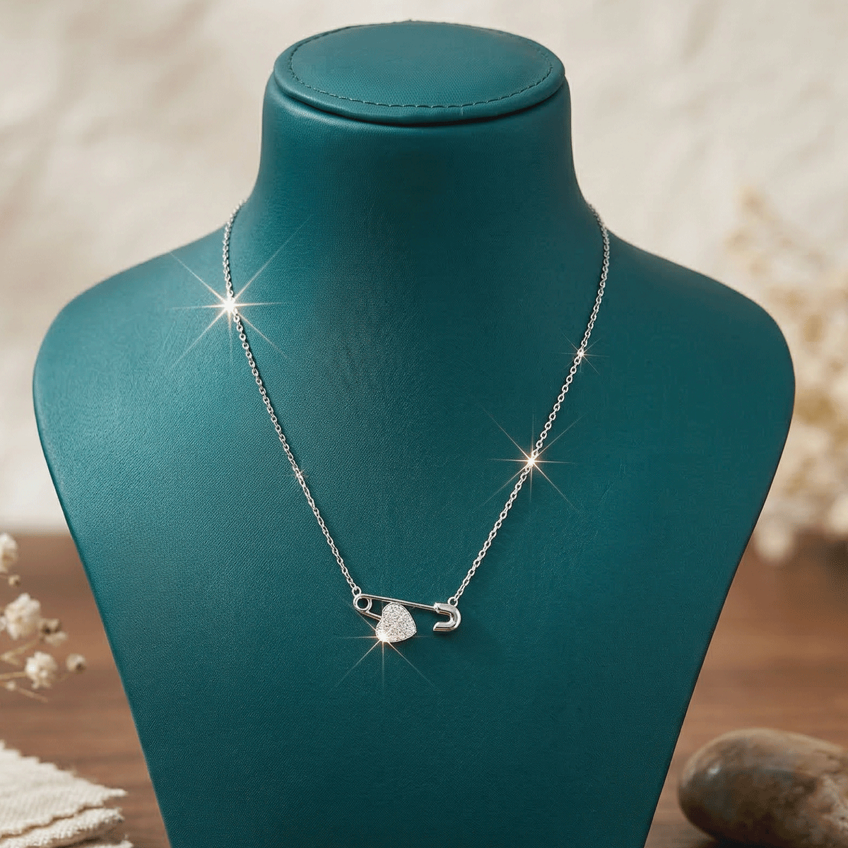Everyday Chic Essential Chain