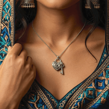 Everyday Chic Essential Chain
