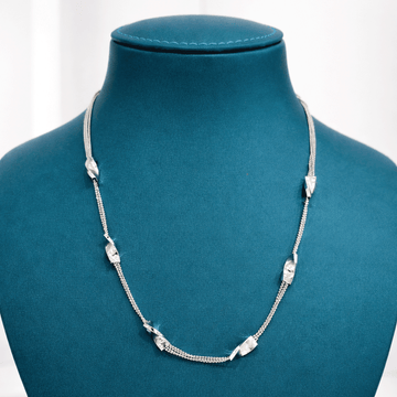 Everyday Chic Essential Chain