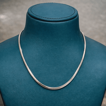 Everyday Chic Essential Chain