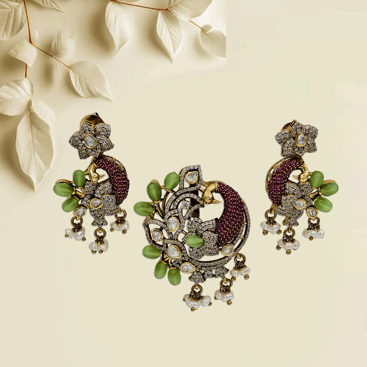 Royal Victorian  Pendant Set