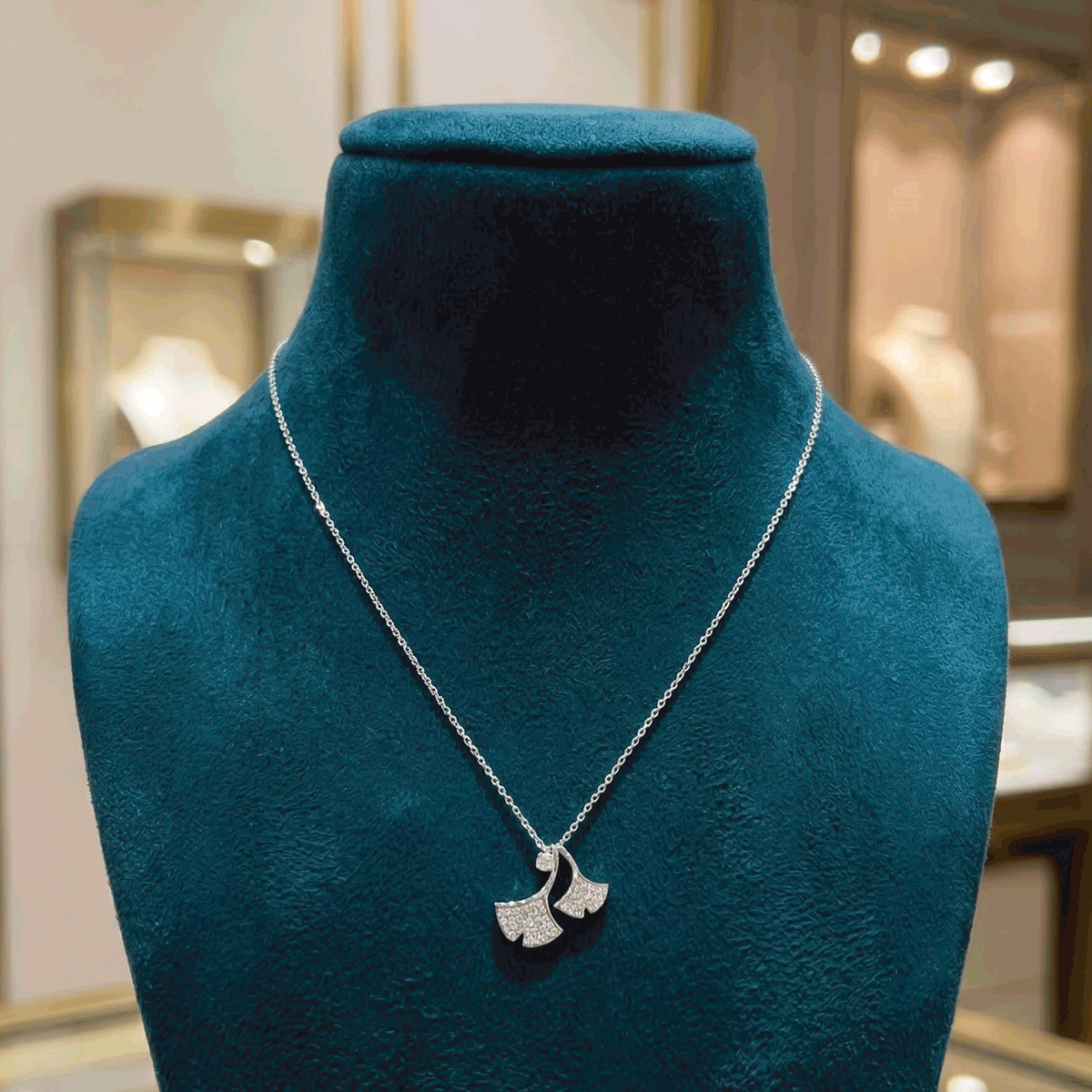 Everyday Chic Essential Chain