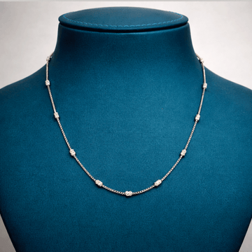 Everyday Chic Essential Chain