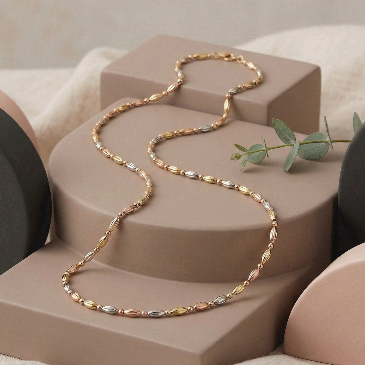 Rose Radiance Neck Chain