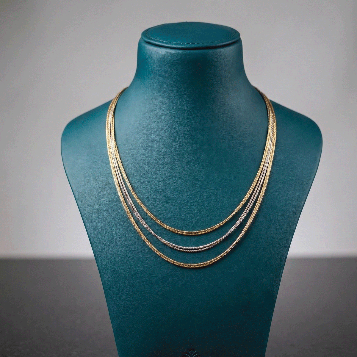 Rose Radiance Neck Chain