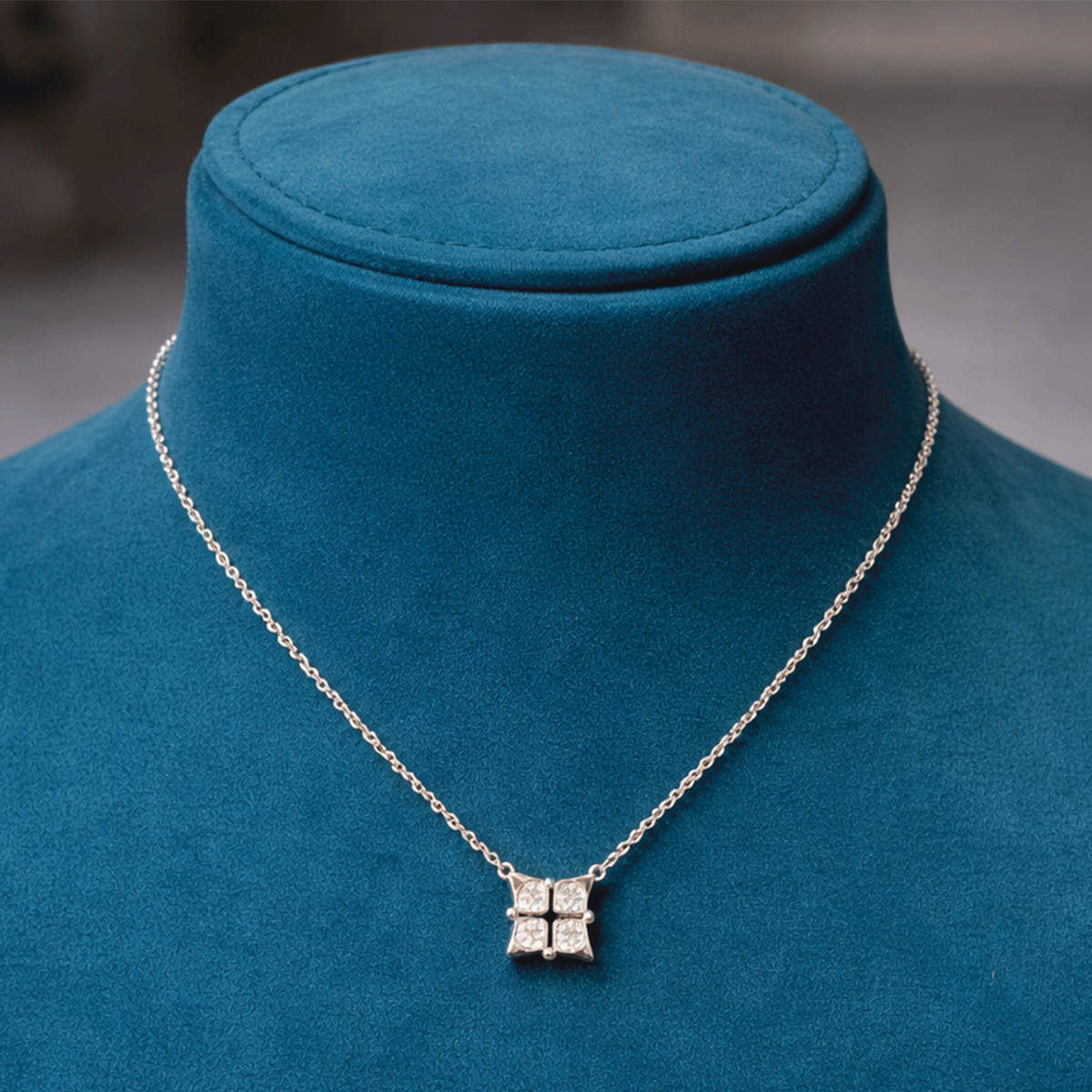 Rose Radiance Neck Chain