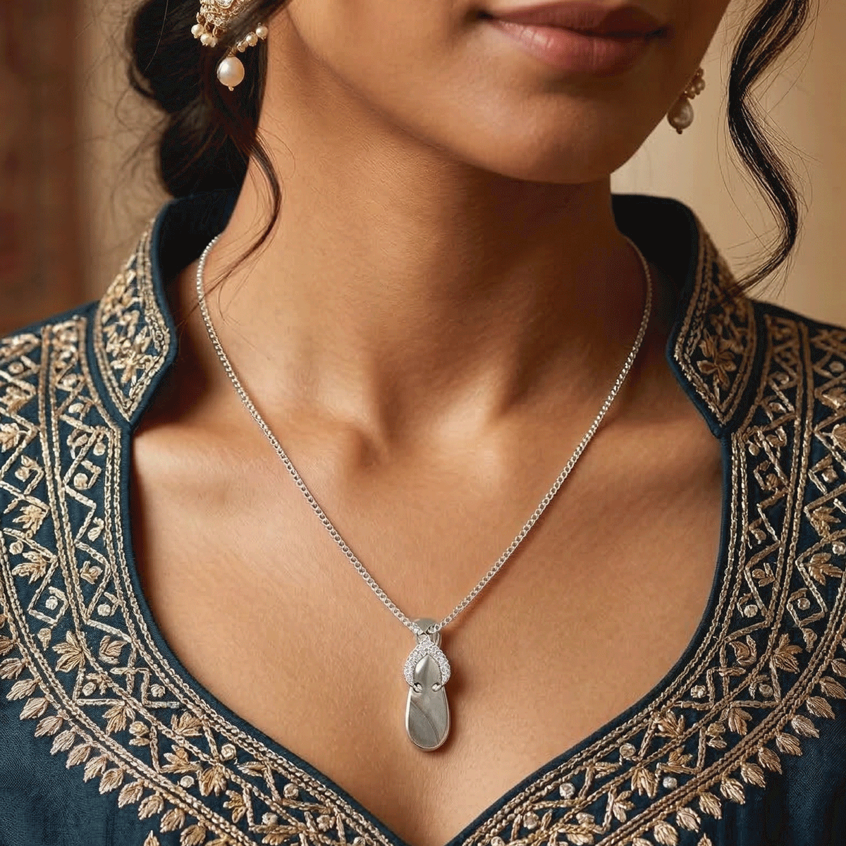 Everyday Chic Essential Chain