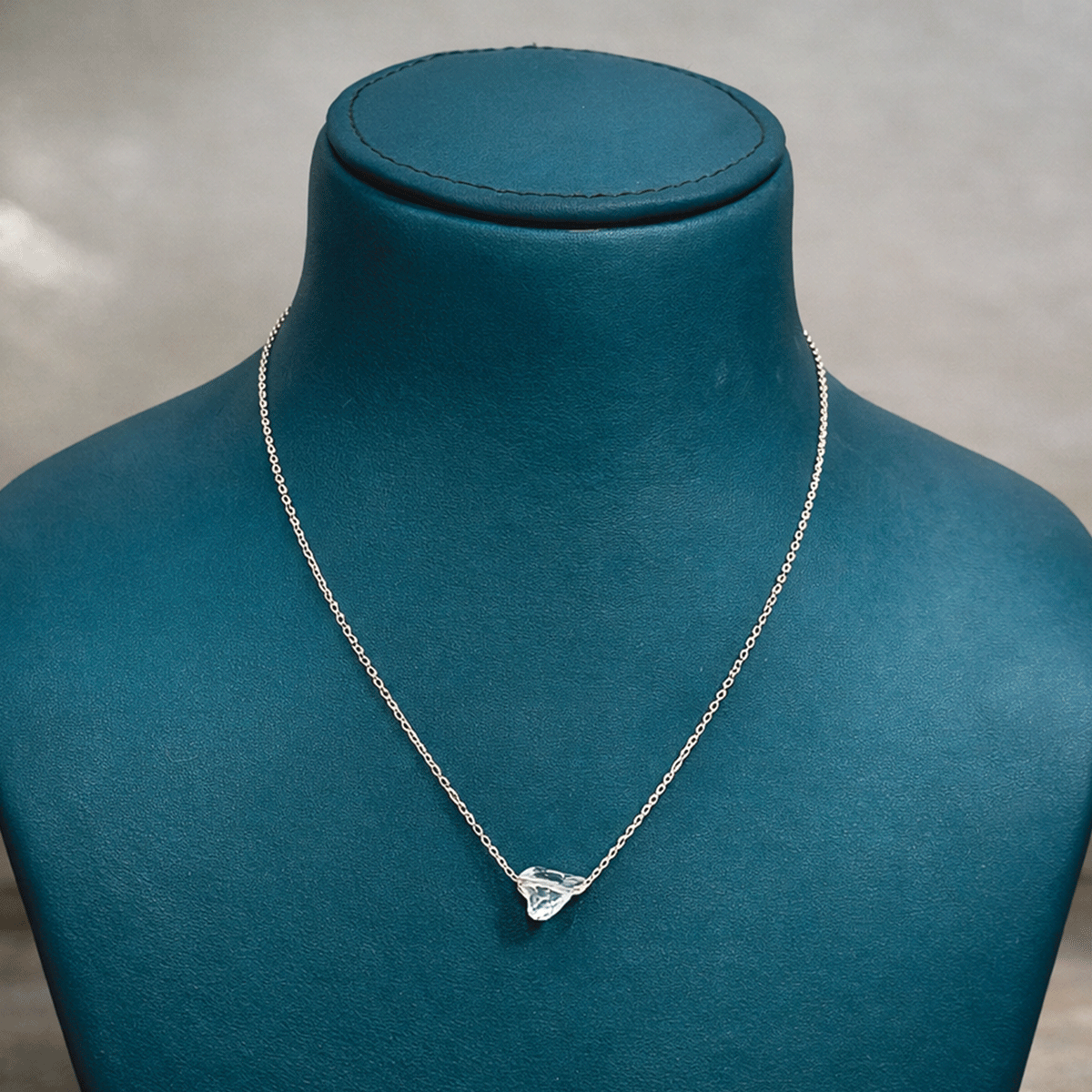 Everyday Chic Essential Chain