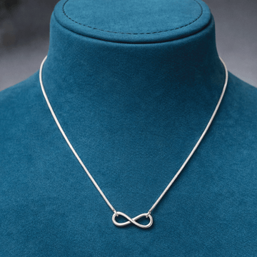 Everyday Chic Essential Chain