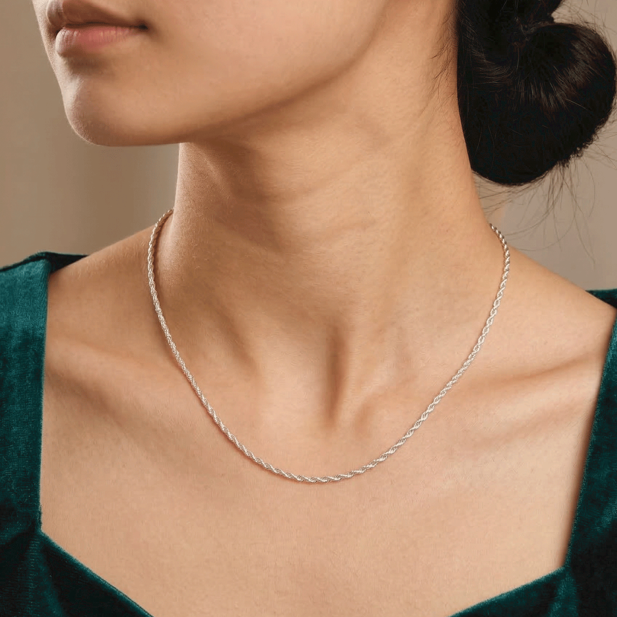 Everyday Chic Essential Chain