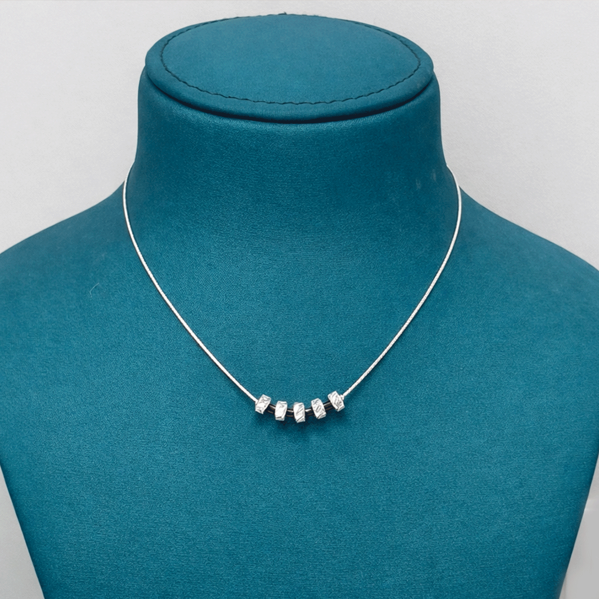 Everyday Chic Essential Chain
