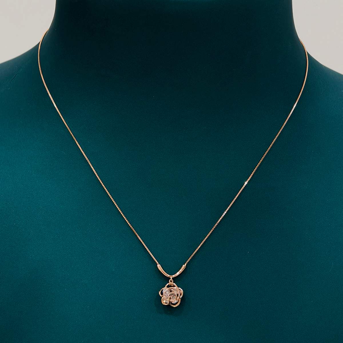 Rose Radiance Neck Chain
