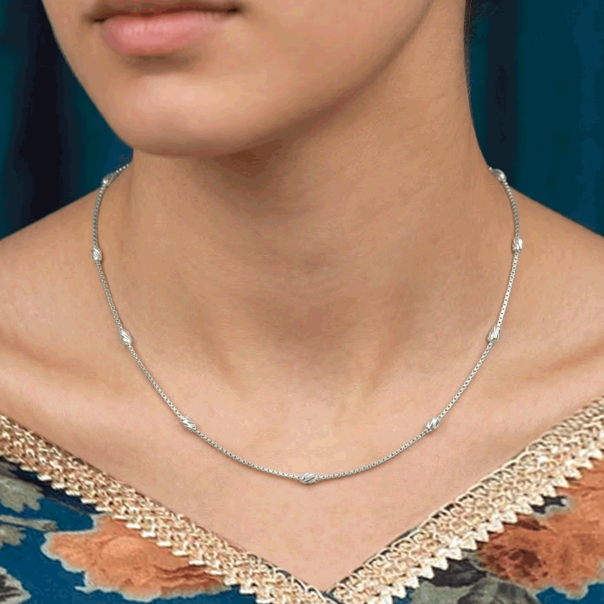 Everyday Chic Essential Chain