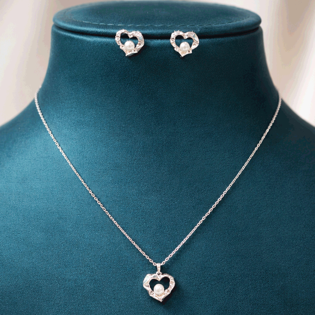 Style Pair Chain & Stud Set – Silver Finish