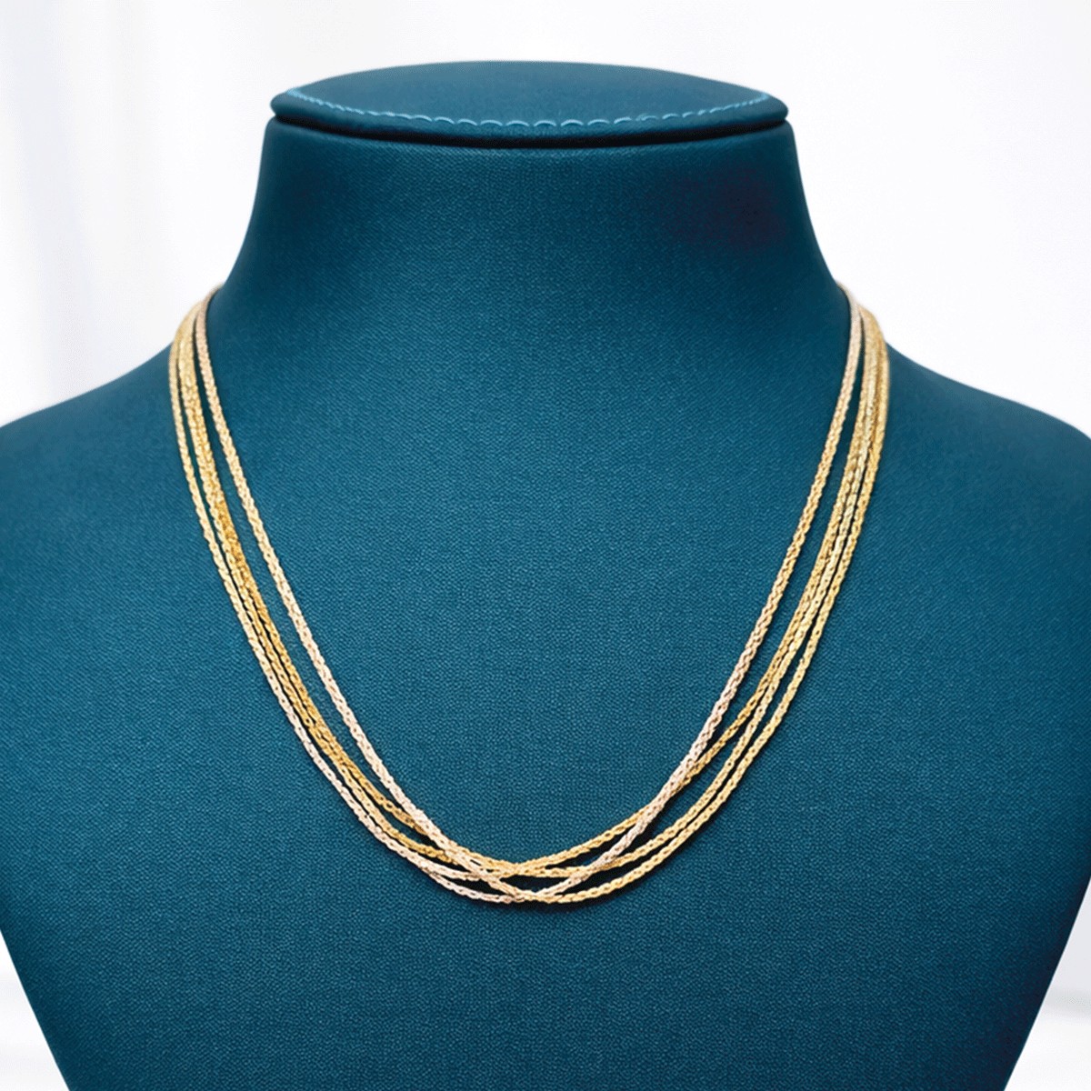 Rose Radiance Neck Chain