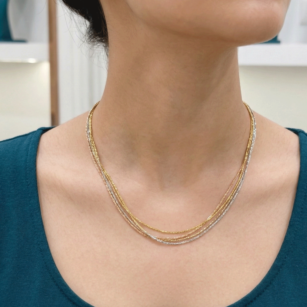Rose Radiance Neck Chain