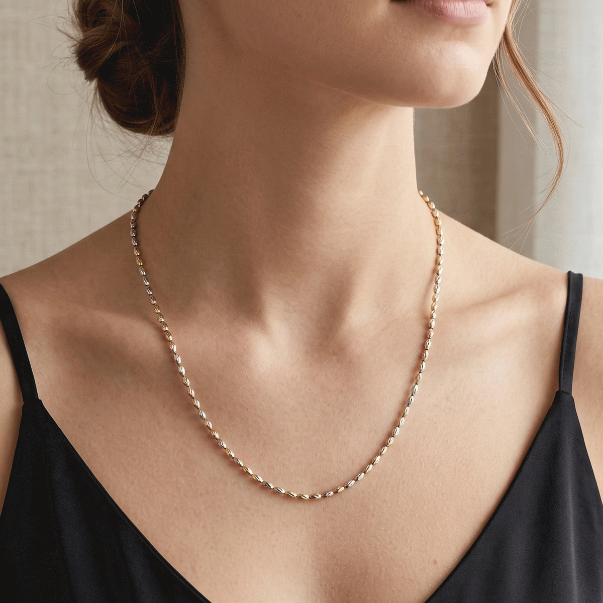 Rose Radiance Neck Chain