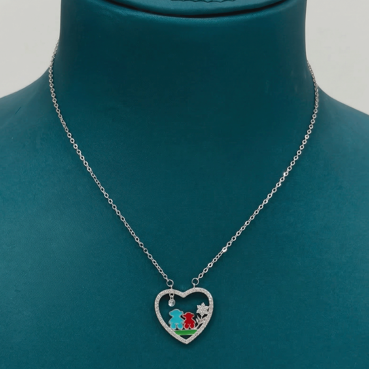 Everyday Chic Essential Chain