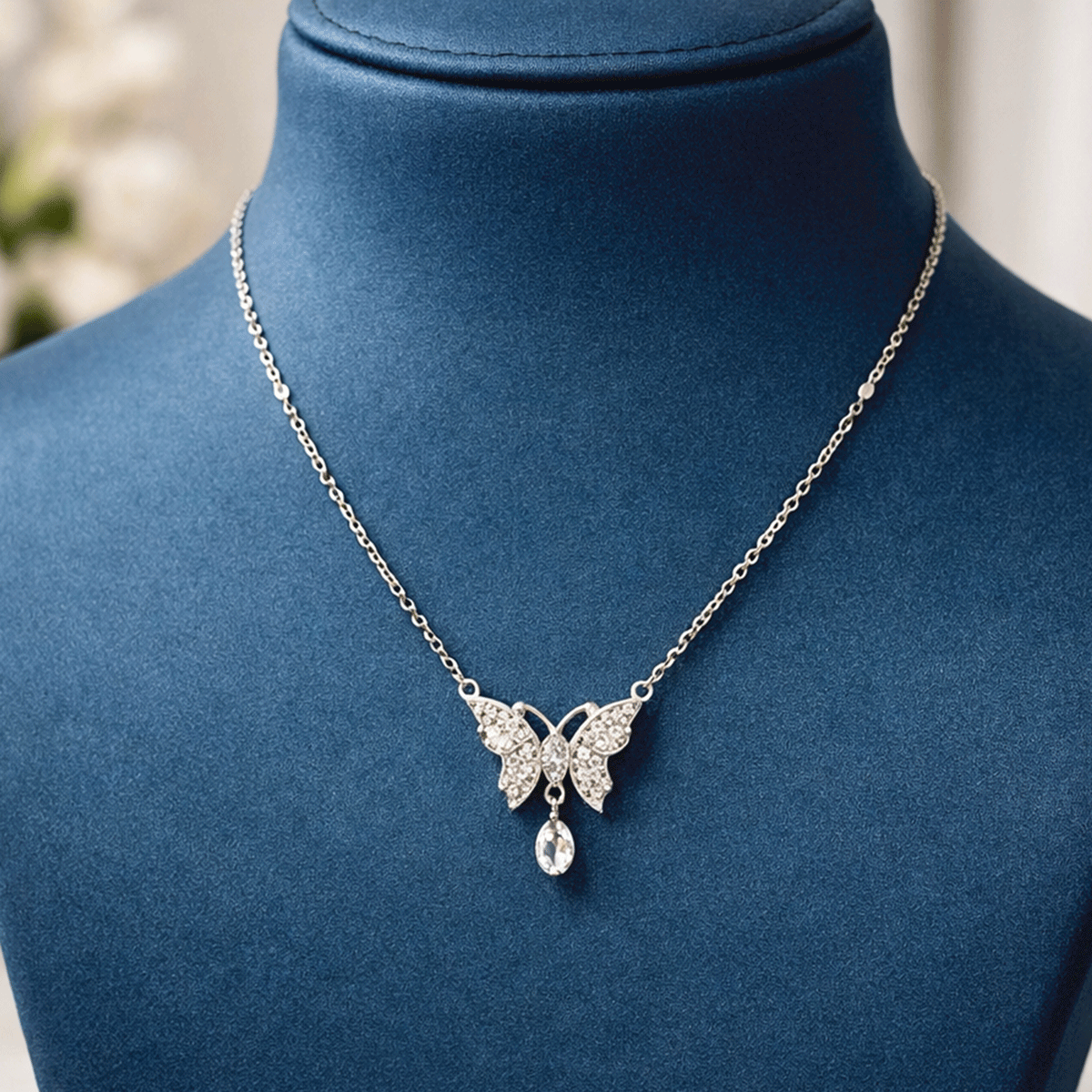 Everyday Chic Essential Chain