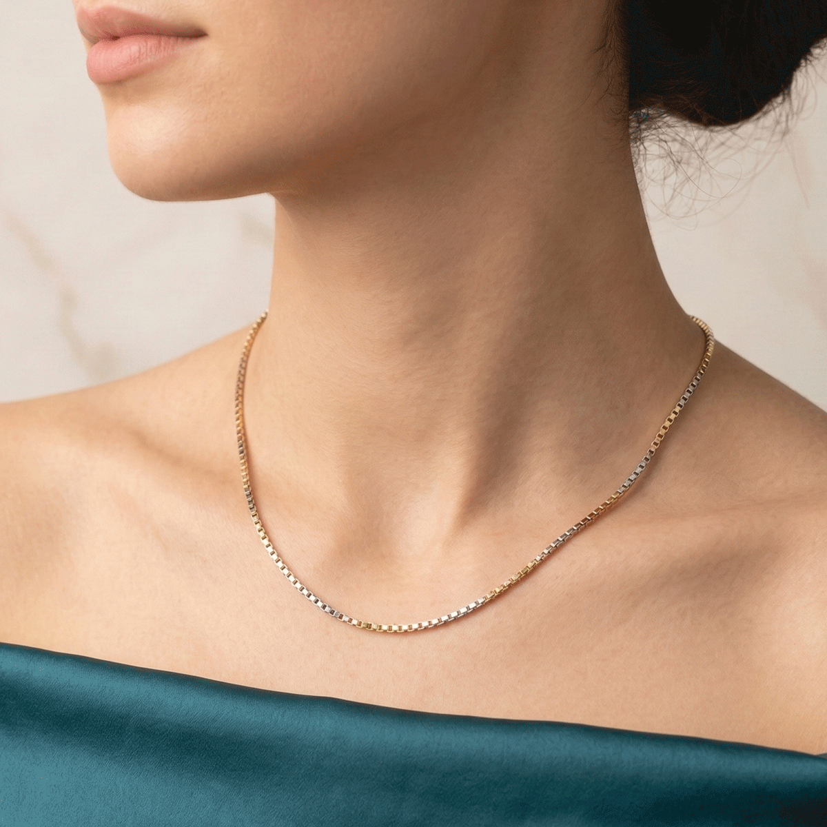 Rose Radiance Neck Chain