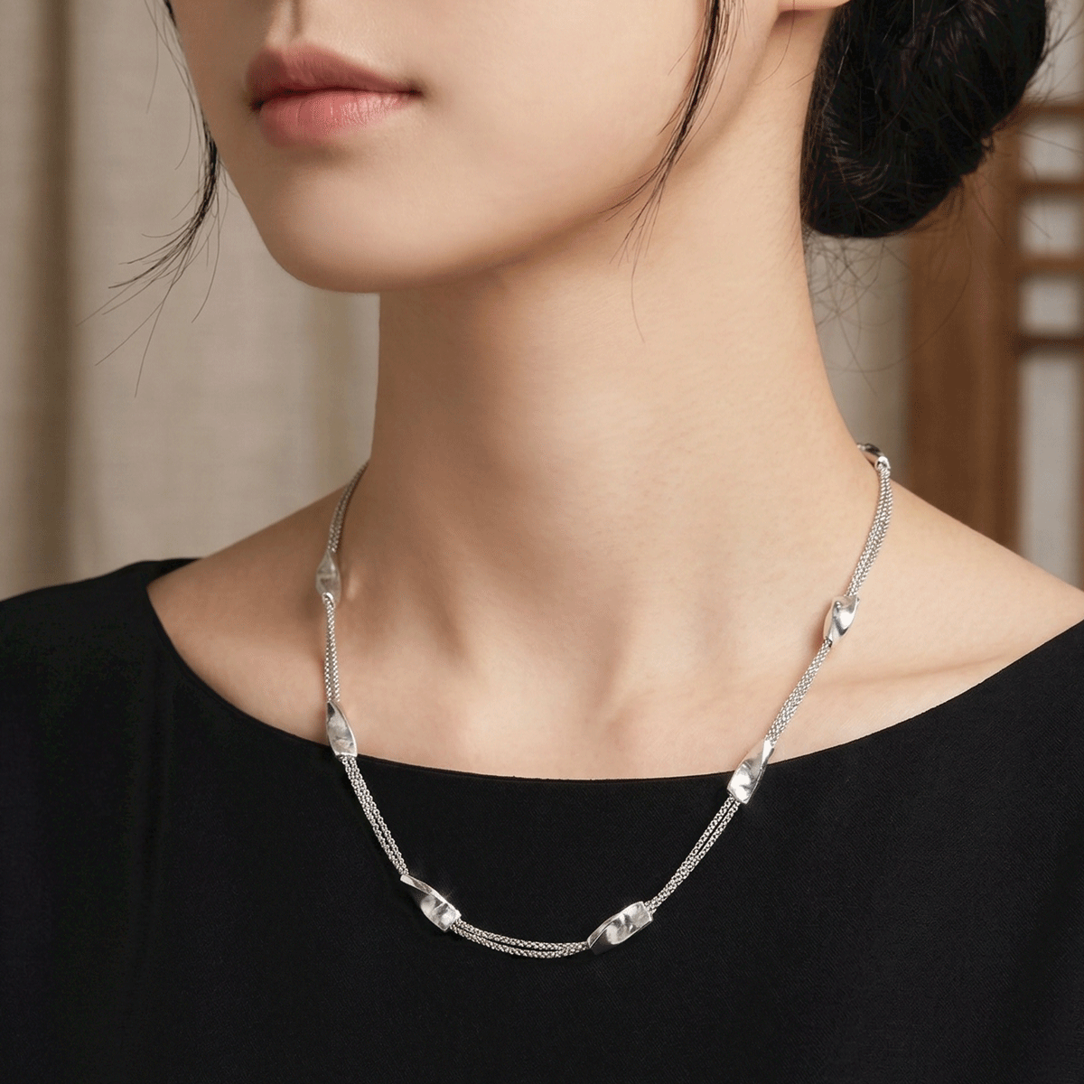 Everyday Chic Essential Chain