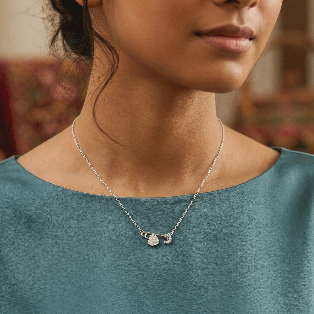 Everyday Chic Essential Chain