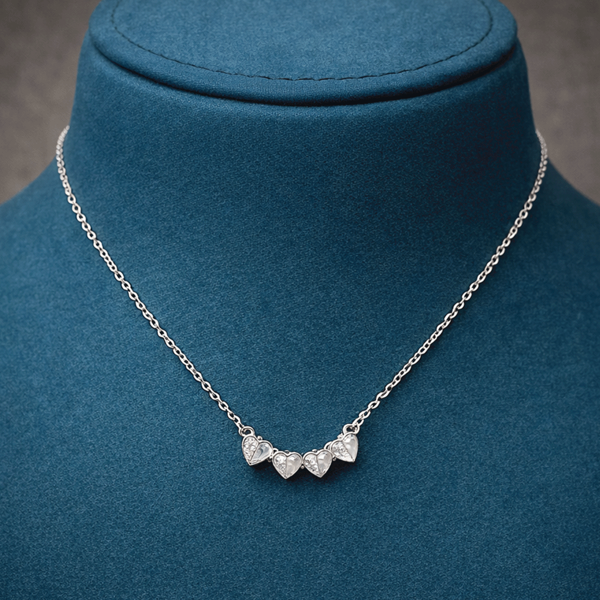 Everyday Chic Essential Chain