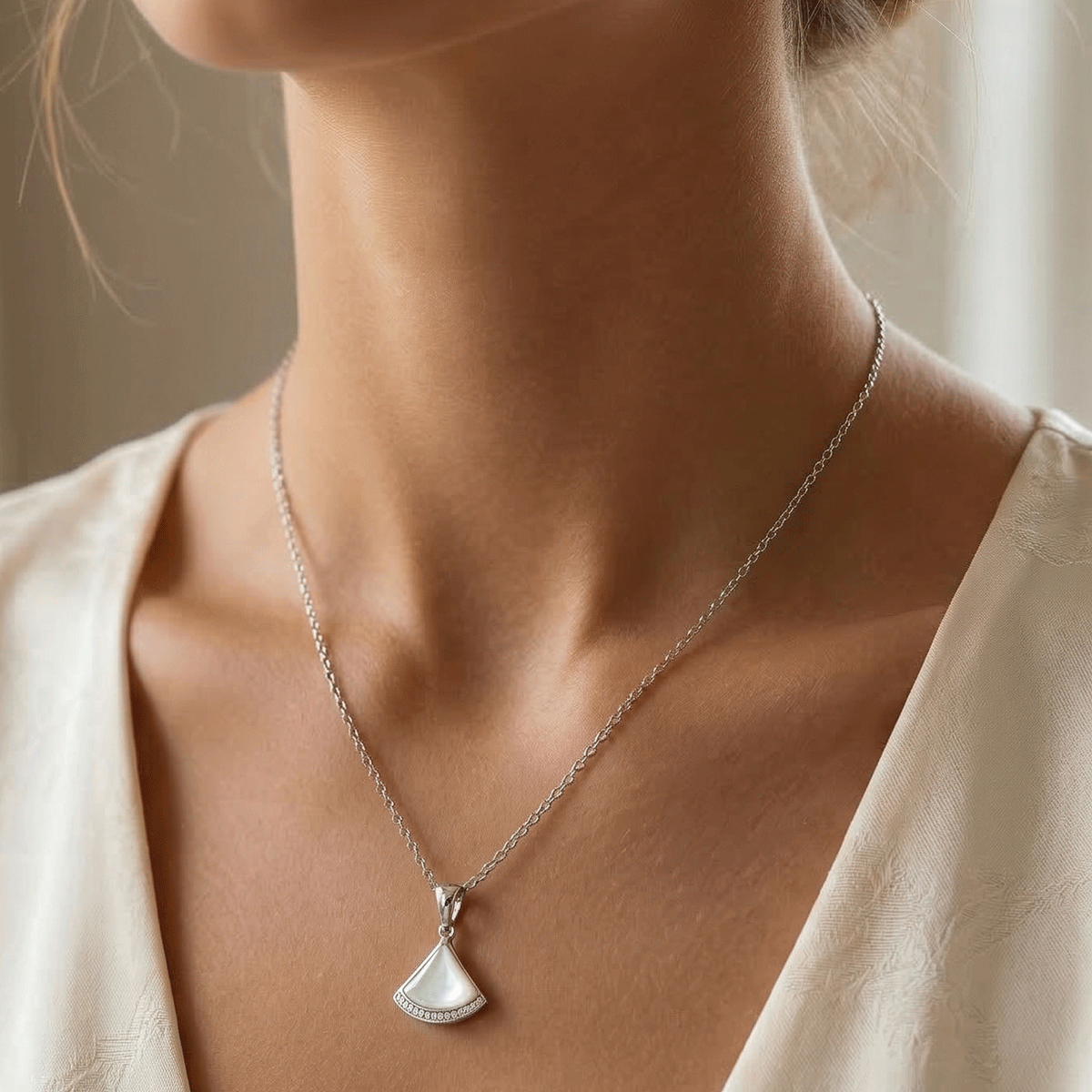 Everyday Chic Essential Chain