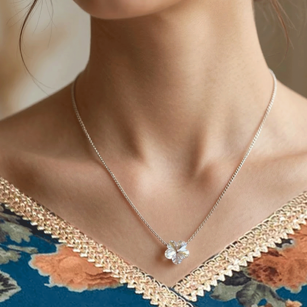 Everyday Chic Essential Chain
