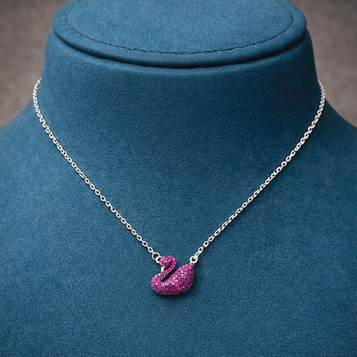 Everyday Chic Essential Chain