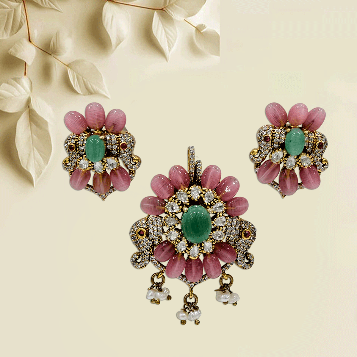 Royal Victorian  Pendant Set