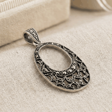Daily Glow Silver Dollar